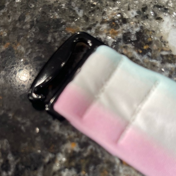 Lot of four Victorias Secret bikini tops all 36C, tops only - Picture 4 of 11